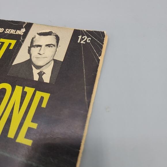 The Twilight Zone # 14, Gold Key, 1966 UFO COVER Silver Age Acceptable - Picture 5 of 11